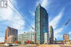 2711 - 600 FLEET STREET Toronto