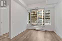 421 - 395 DUNDAS STREET W Oakville