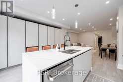 2 - 207 PERTH AVENUE Toronto