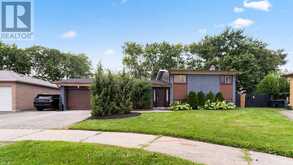 UPPER - 9 DELROSA COURT Toronto