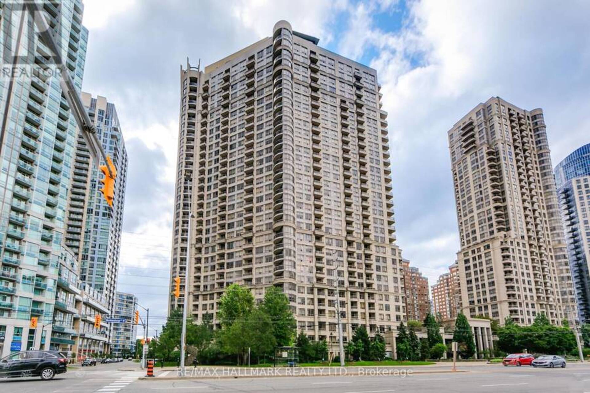 827 - 3888 DUKE OF YORK BOULEVARD Mississauga