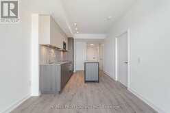 615 - 220 MISSINNHE WAY Mississauga