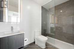 615 - 220 MISSINNHE WAY Mississauga