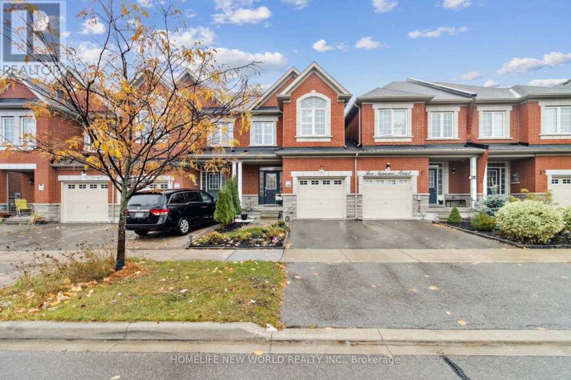 7 NAPANEE STREET E Richmond Hill