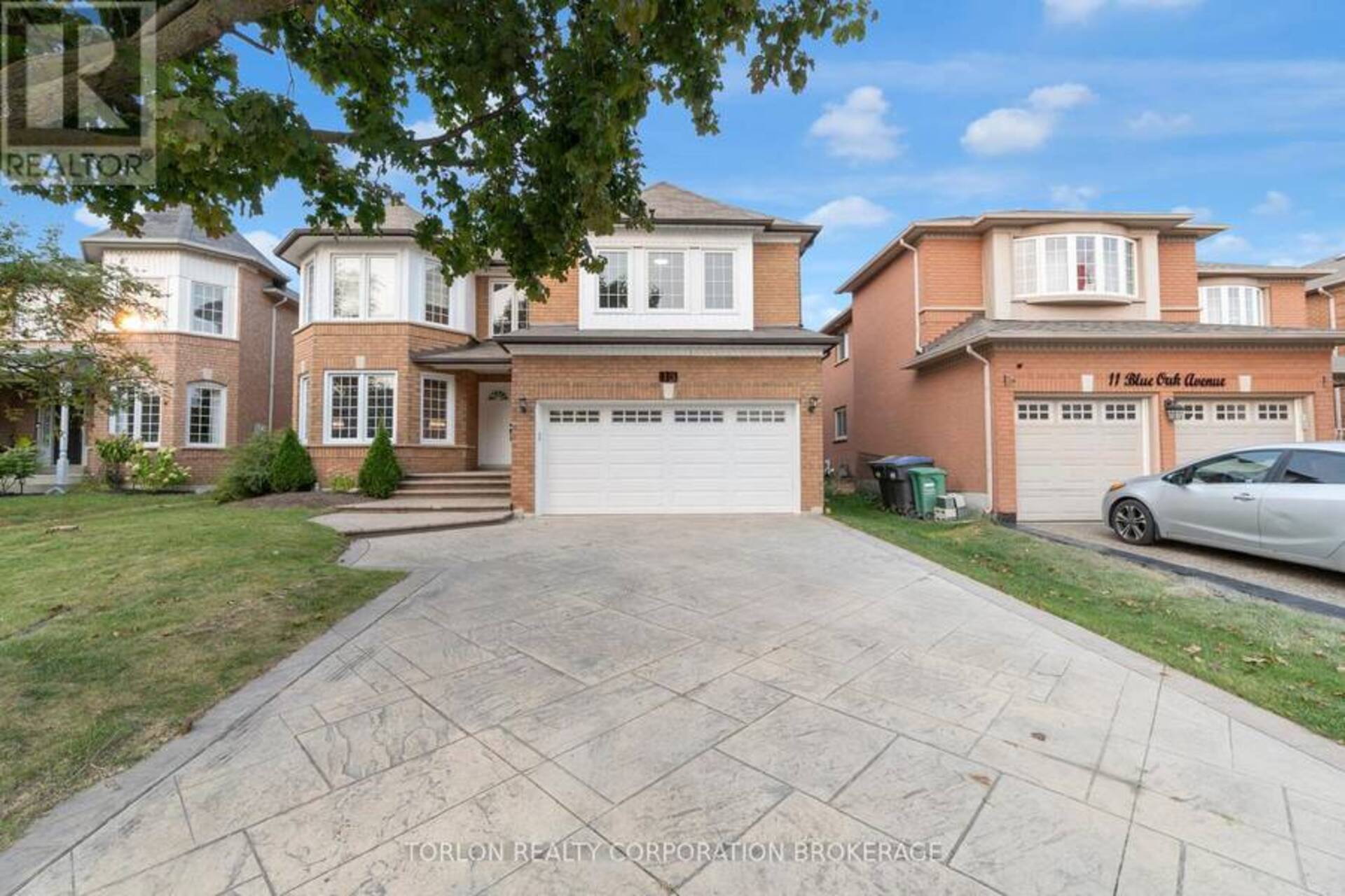 13 BLUE OAK AVENUE Brampton