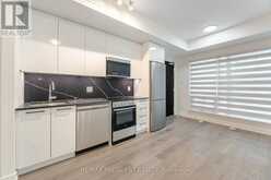 41 - 861 SHEPPARD AVENUE W Toronto