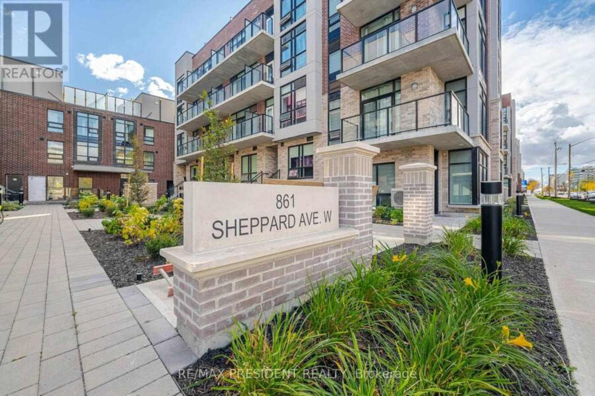 41 - 861 SHEPPARD AVENUE W Toronto