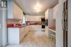 195 UPPER CANADA DRIVE Toronto