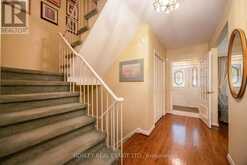 195 UPPER CANADA DRIVE Toronto