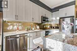 706B - 9600 YONGE STREET Richmond Hill