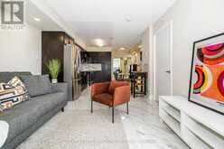 918 - 800 LAWRENCE AVENUE W Toronto