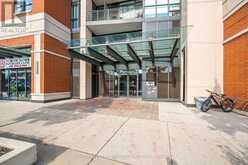 918 - 800 LAWRENCE AVENUE W Toronto