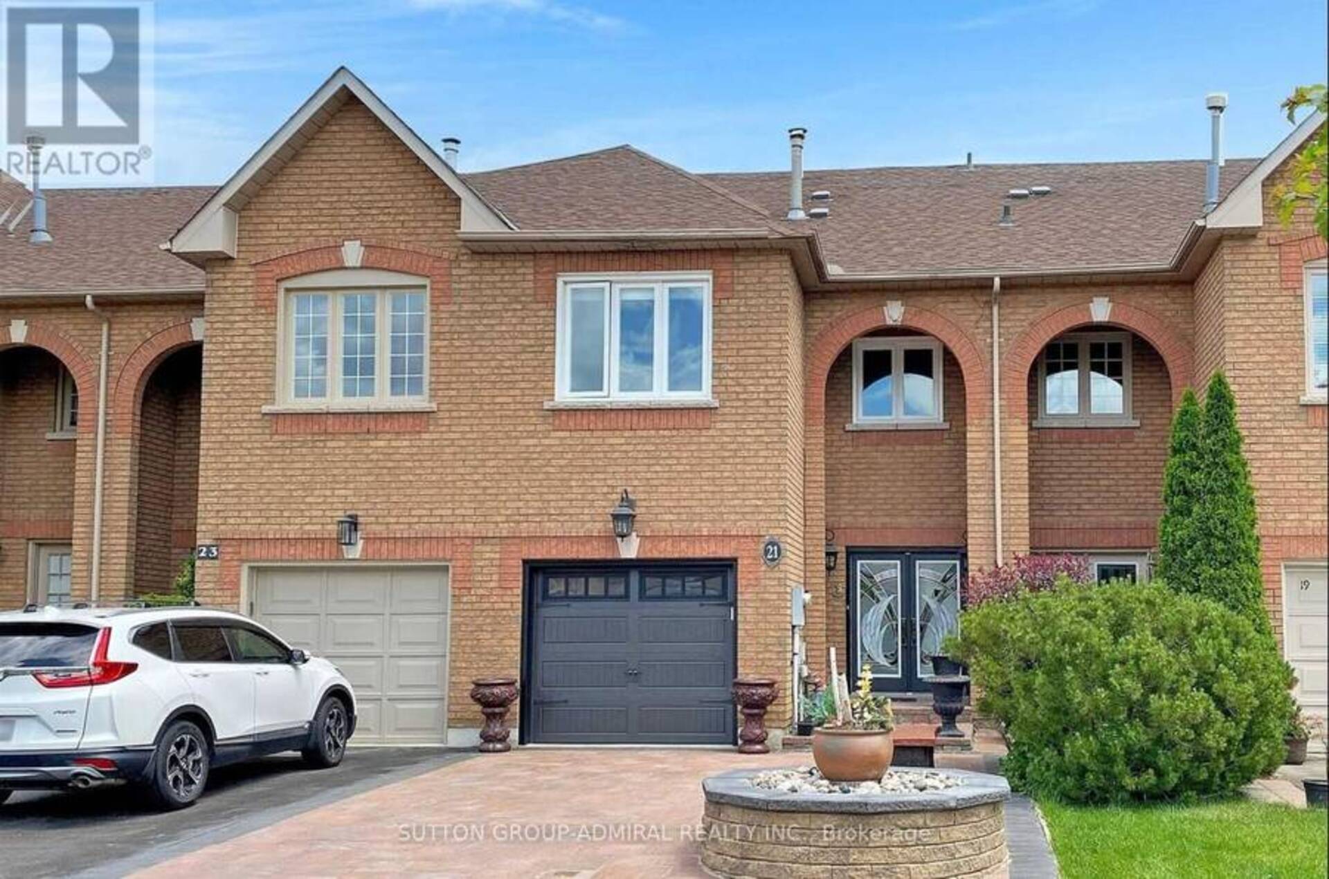 21 MIRIAM GARDEN WAY Vaughan