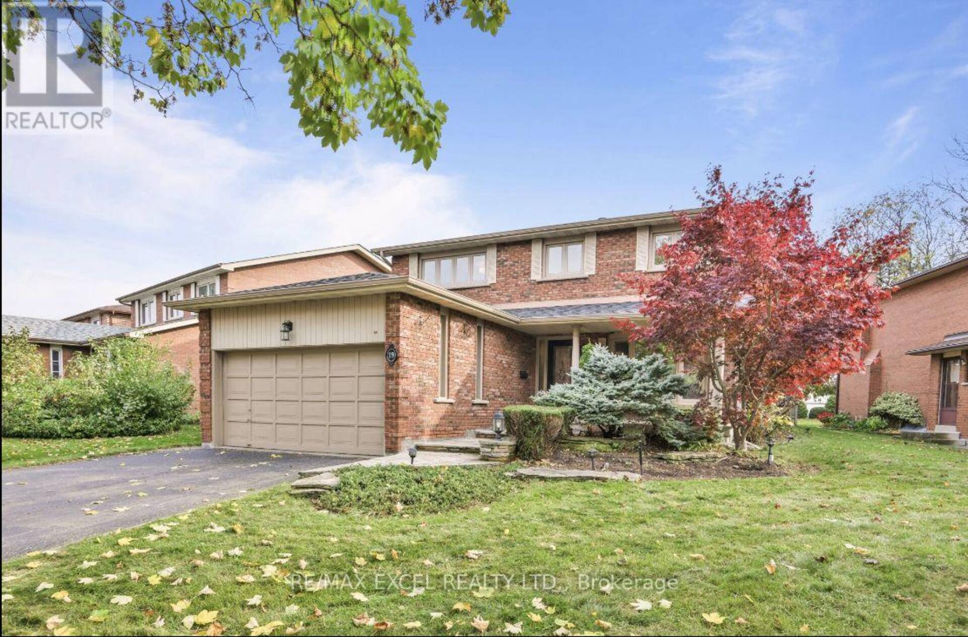 19 SYCAMORE DRIVE Markham