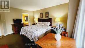 2074/75 - 90 HIGHLAND DRIVE Oro-Medonte