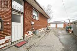 UPPER - 3165 WESTON ROAD Toronto