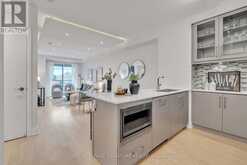 218 - 21 CLAIRTRELL ROAD Toronto