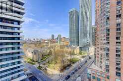 1319 - 1001 BAY STREET Toronto