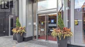 704 - 155 YORKVILLE AVENUE Toronto