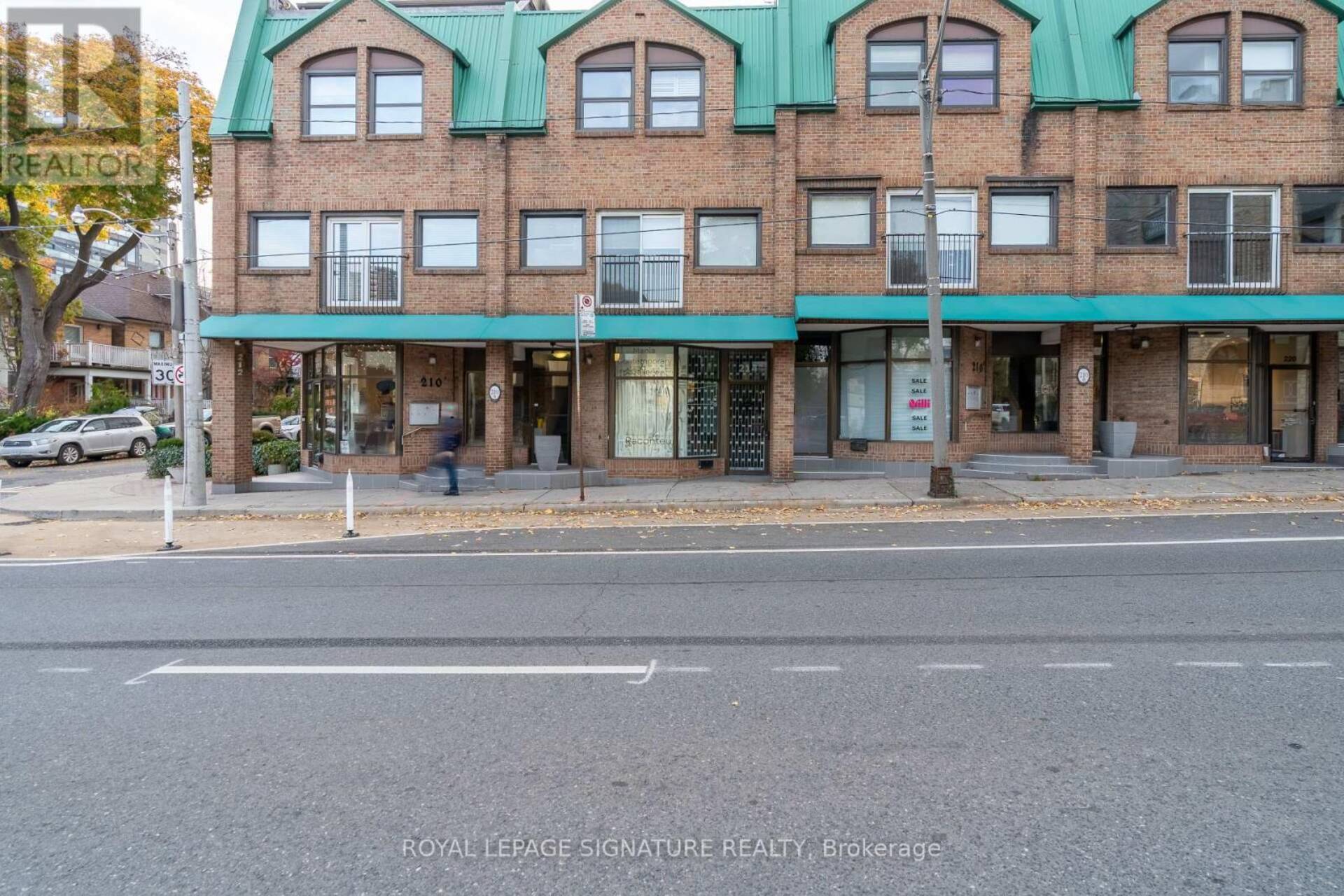 2 - 214 AVENUE ROAD Toronto