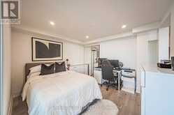 825 - 111 ST CLAIR AVENUE W Toronto