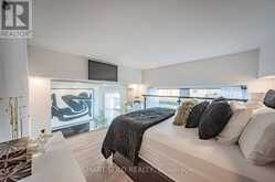 825 - 111 ST CLAIR AVENUE W Toronto