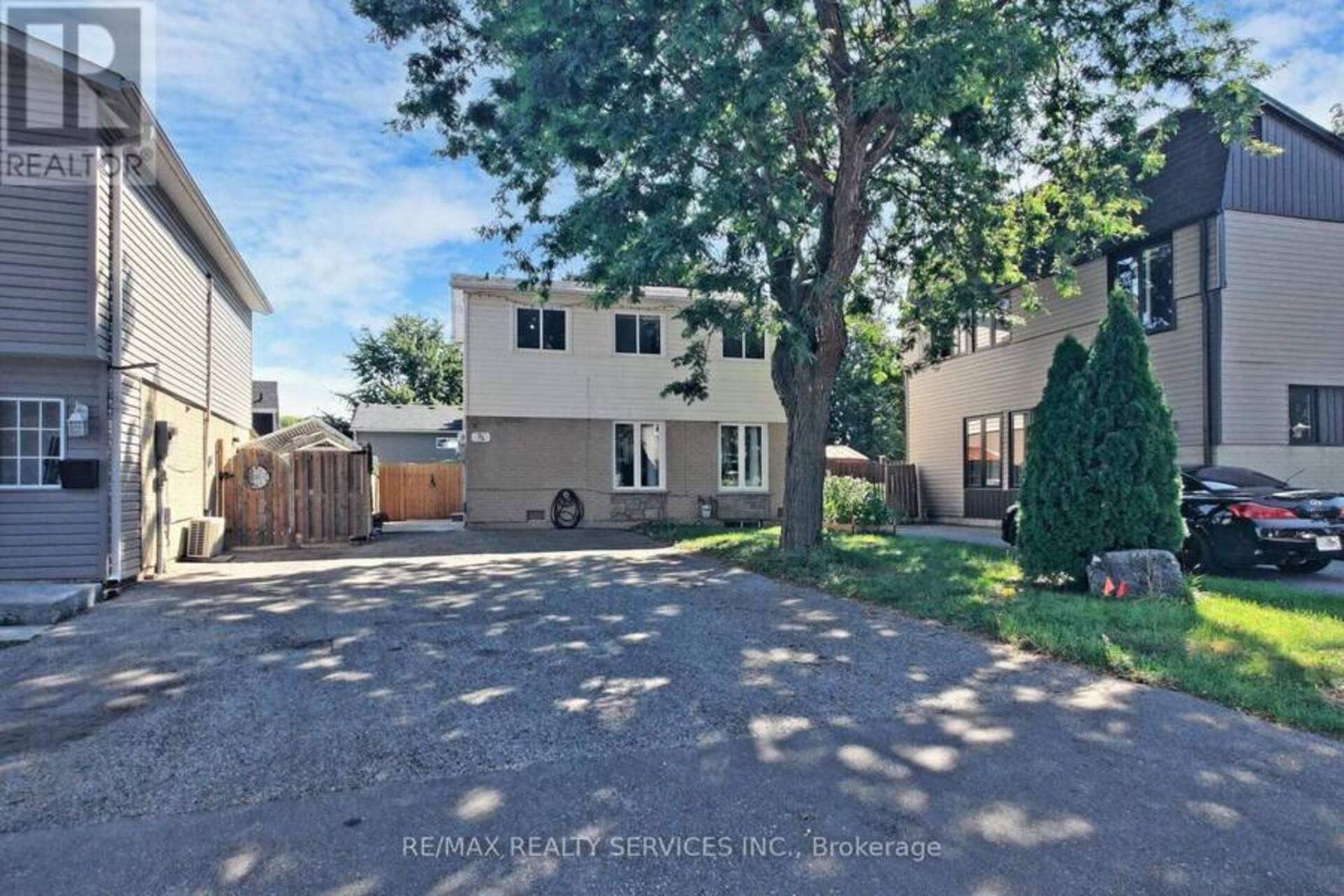 33 HAZELGLEN COURT Brampton