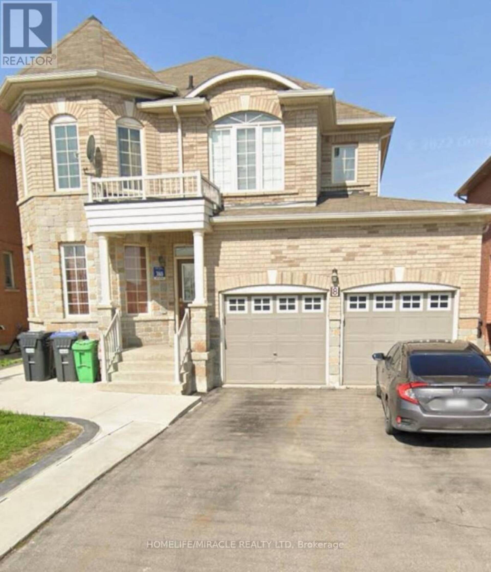 8 GREY WHALE ROAD Brampton