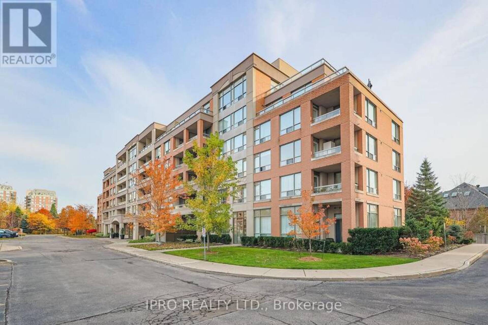 107 - 19 NORTHERN HEIGHTS DRIVE Richmond Hill