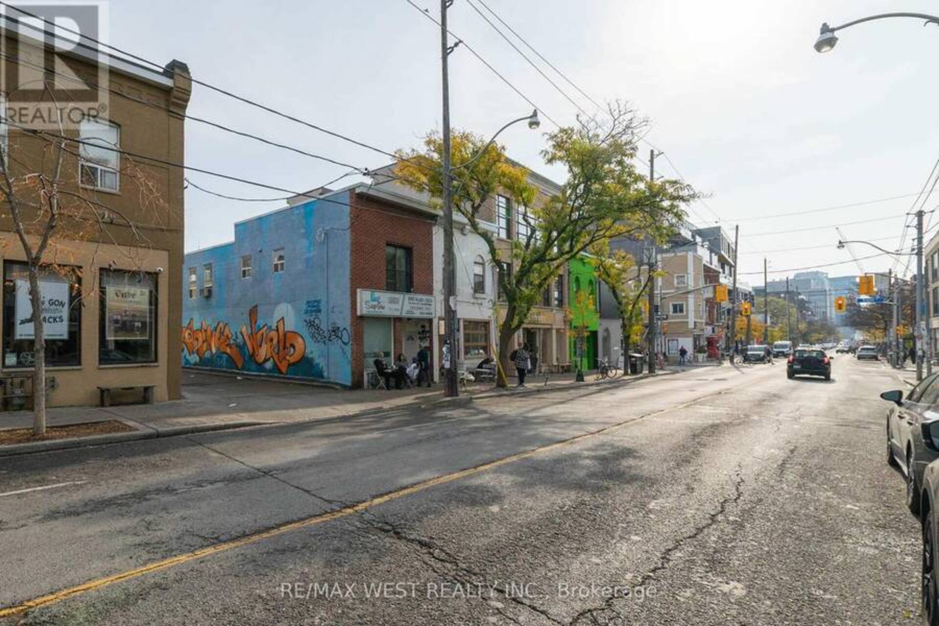 137 OSSINGTON AVENUE Toronto