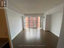 820 - 35 SARANAC BOULEVARD Toronto