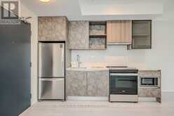 605 - 395 DUNDAS STREET W Oakville