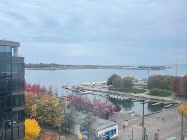 801 - 270 QUEENS QUAY BOULEVARD W Toronto Ontario