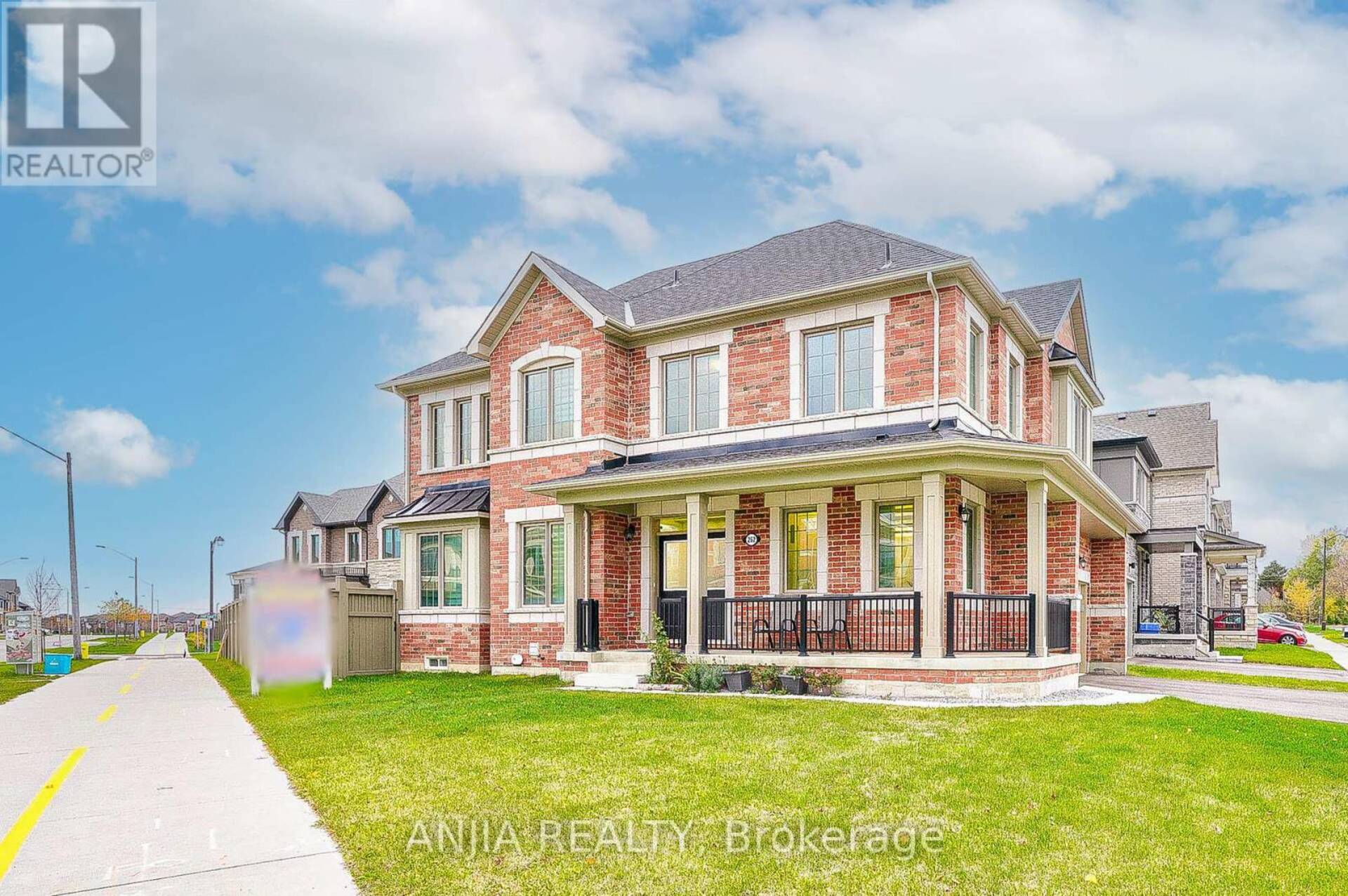 262 BEAVERBRAE DRIVE Markham