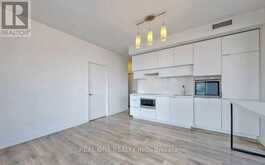 1011 - 8 EGLINTON AVENUE E Toronto