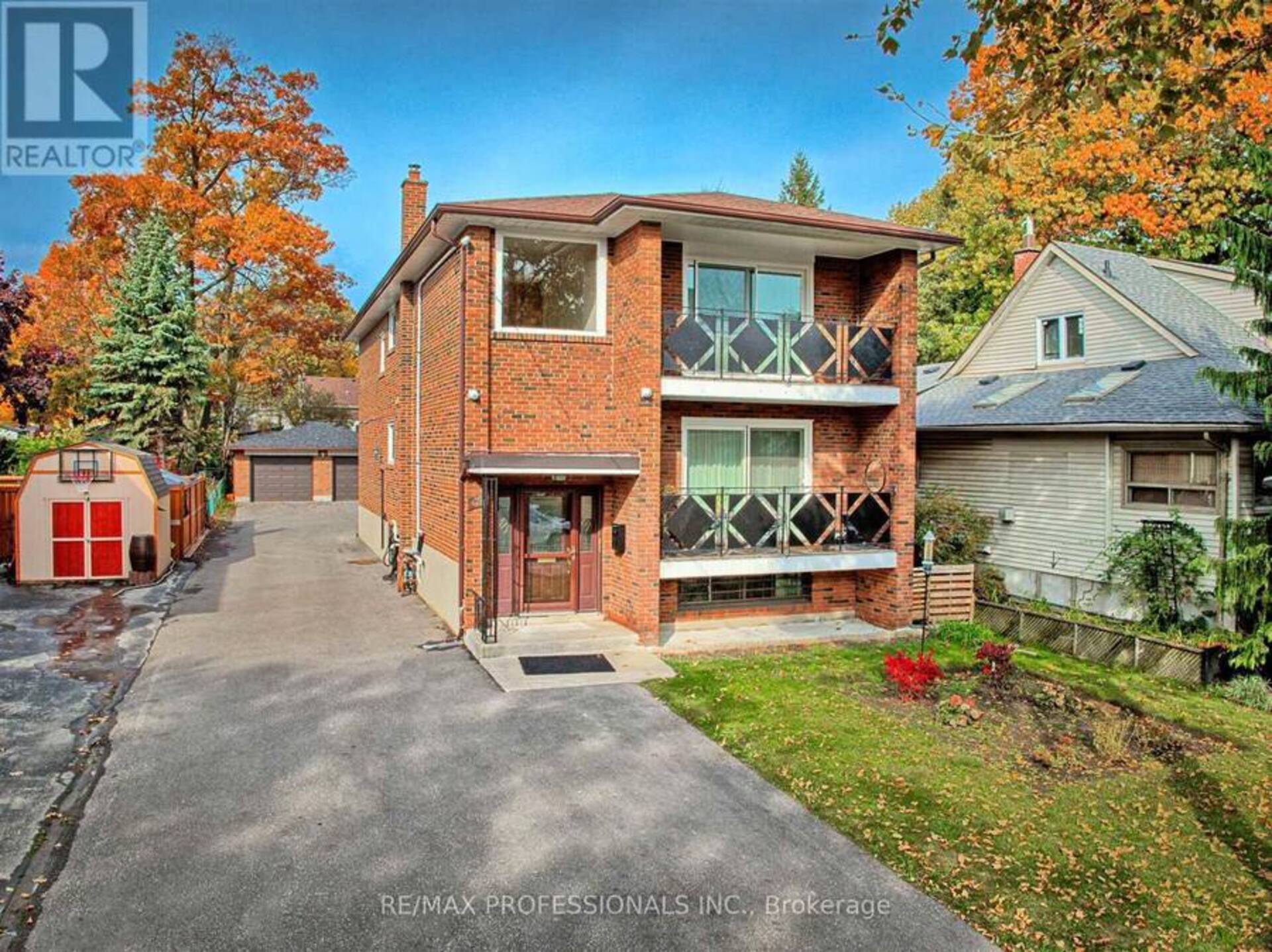 16 MUSKOKA AVENUE Toronto