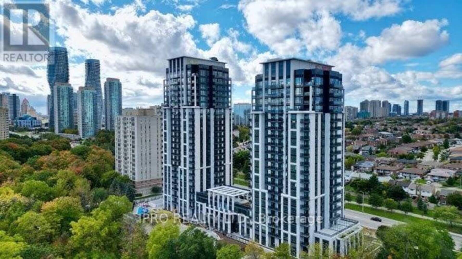 1707 - 202 BURNHAMTHORPE ROAD E Mississauga