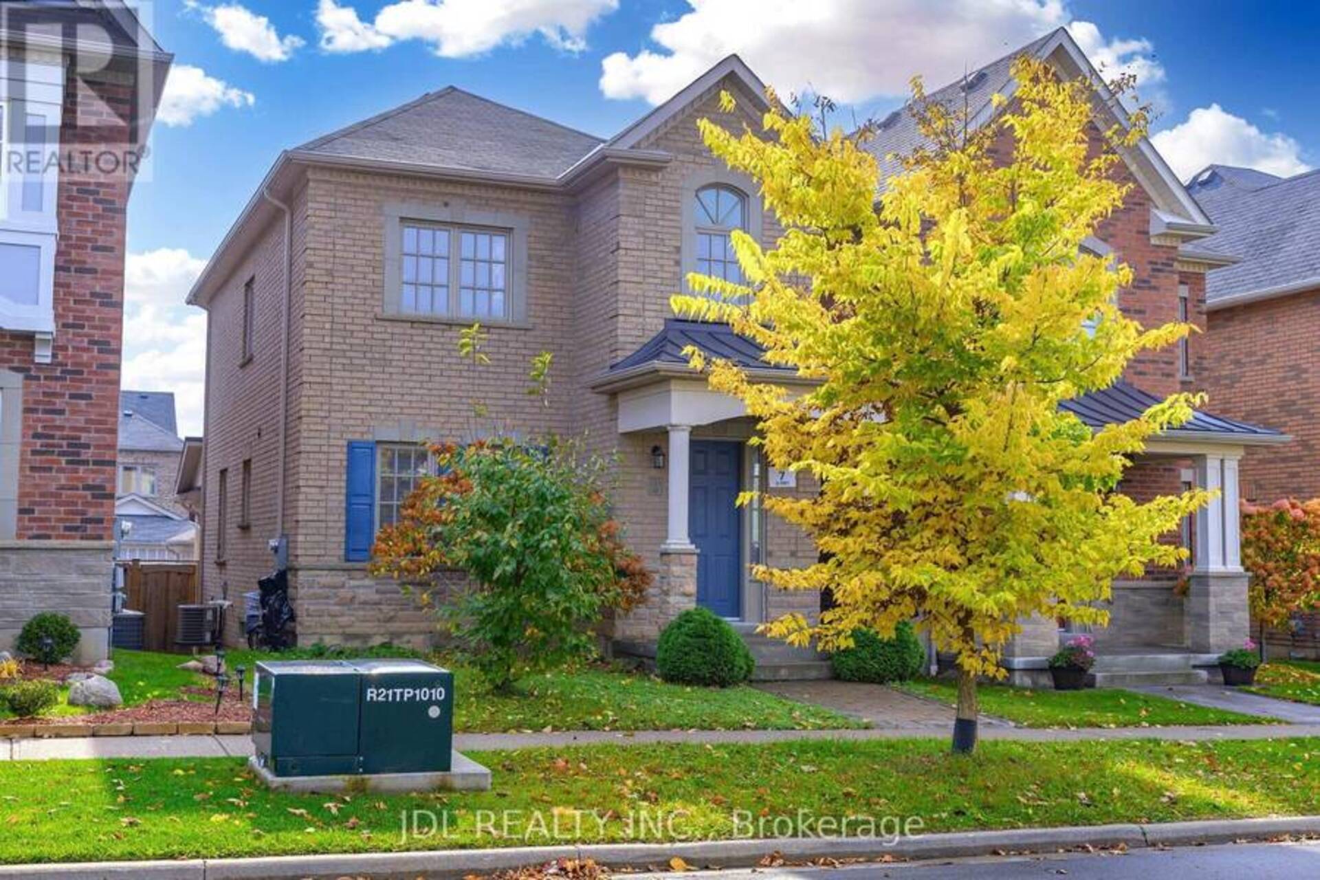 213 PARADELLE DRIVE Richmond Hill