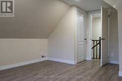 M/2ND - 124 BARRINGTON AVENUE Toronto