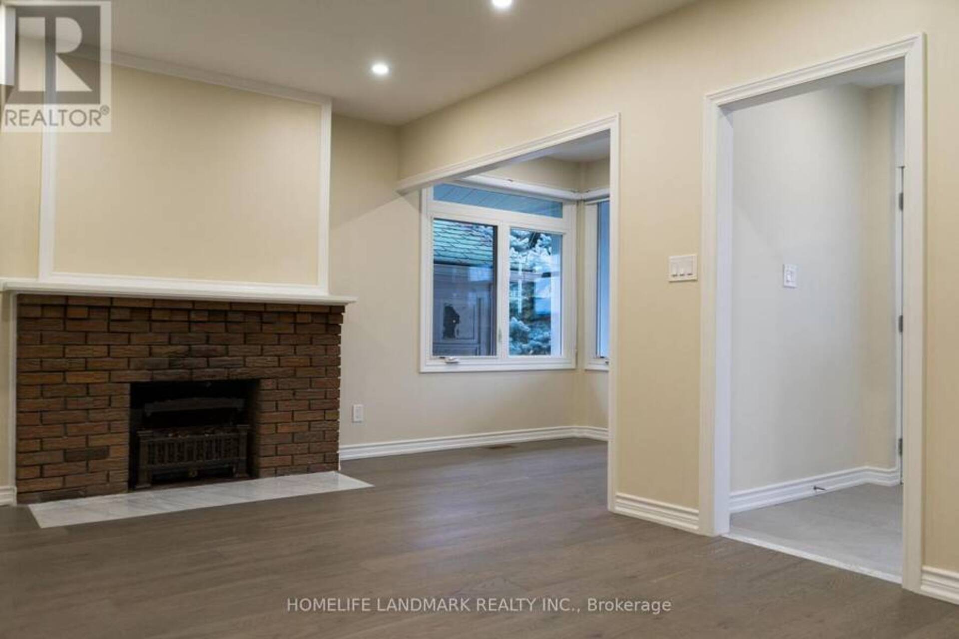 M/2ND - 124 BARRINGTON AVENUE Toronto