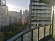 1122 - 585 BLOOR STREET Toronto