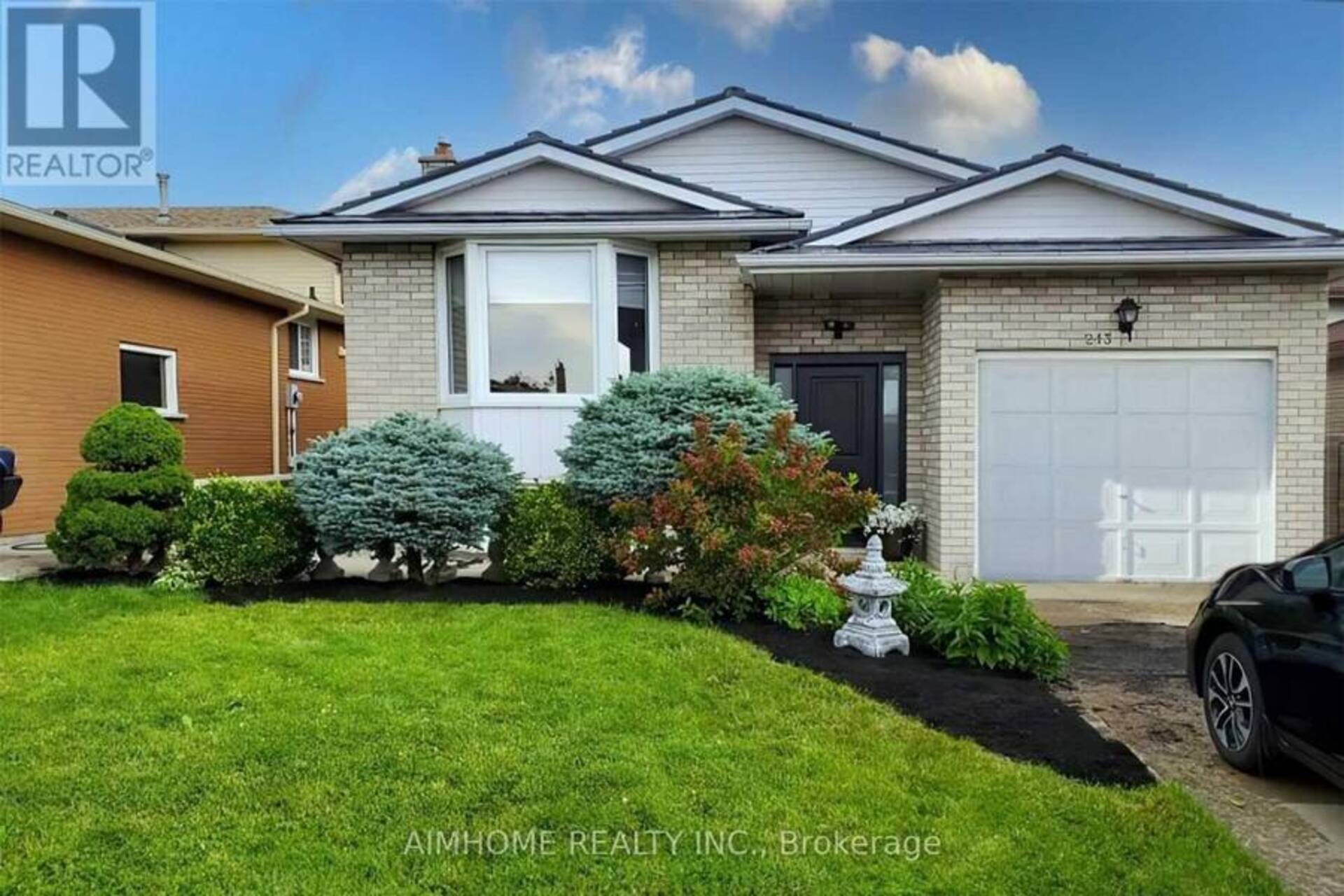 213 RAVENBURY DRIVE Hamilton