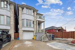 2C BEXLEY CRESCENT Toronto