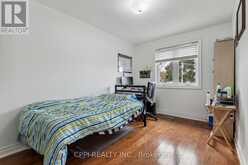 2C BEXLEY CRESCENT Toronto