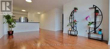 1109 - 188 DORIS AVENUE Toronto