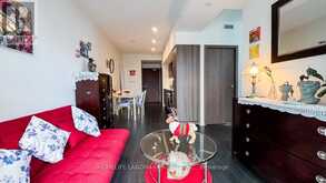 18 - 19 BATHURST STREET Toronto