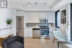 524 - 111 BATHURST STREET Toronto