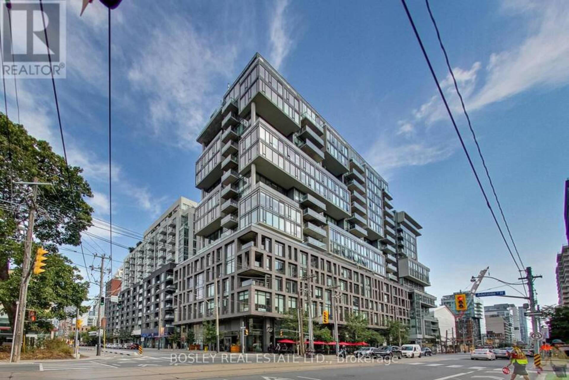 524 - 111 BATHURST STREET Toronto