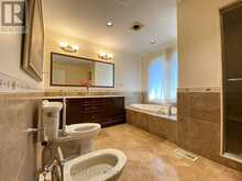 8 CRETE COURT Toronto