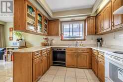 72 CHARLTON BOULEVARD Toronto